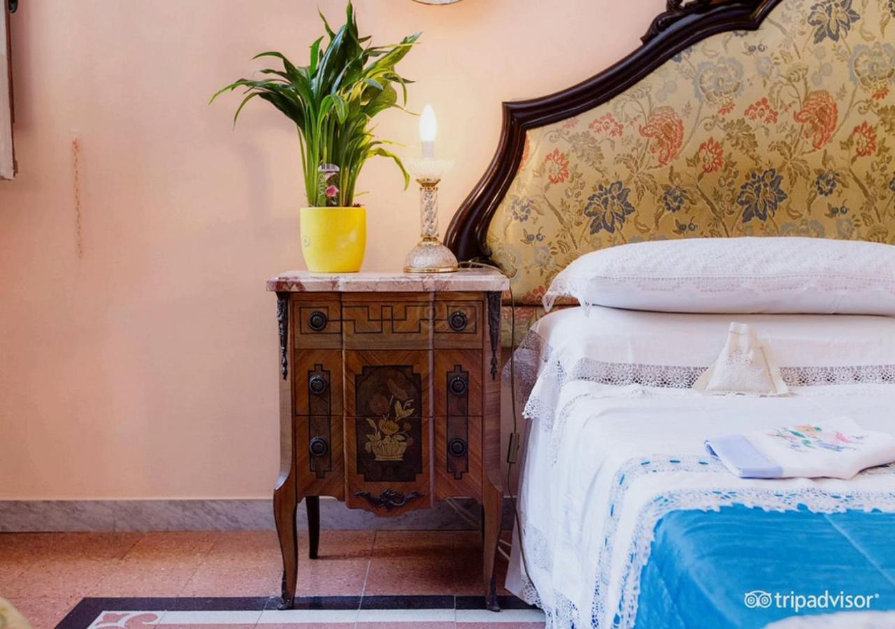 B&B Atmosfere Del Centro Storico Nápoly Kültér fotó