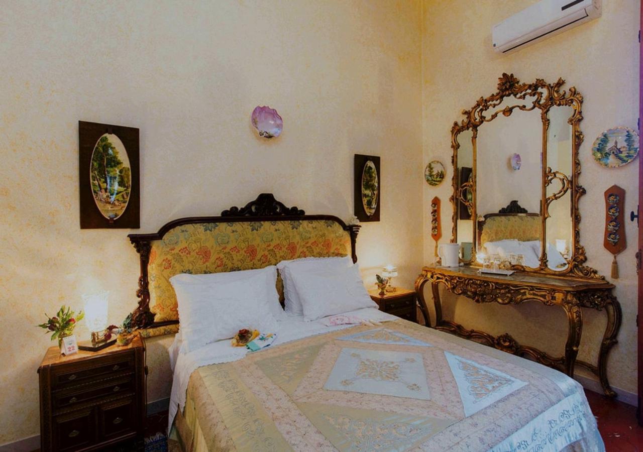 B&B Atmosfere Del Centro Storico Nápoly Kültér fotó