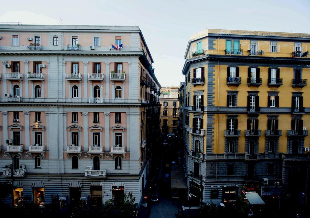 B&B Atmosfere Del Centro Storico Nápoly Kültér fotó