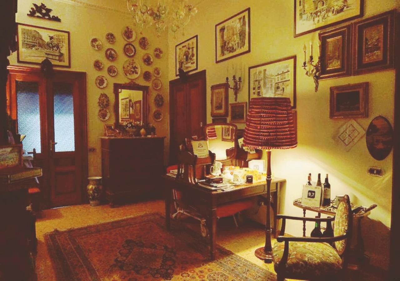 B&B Atmosfere Del Centro Storico Nápoly Kültér fotó